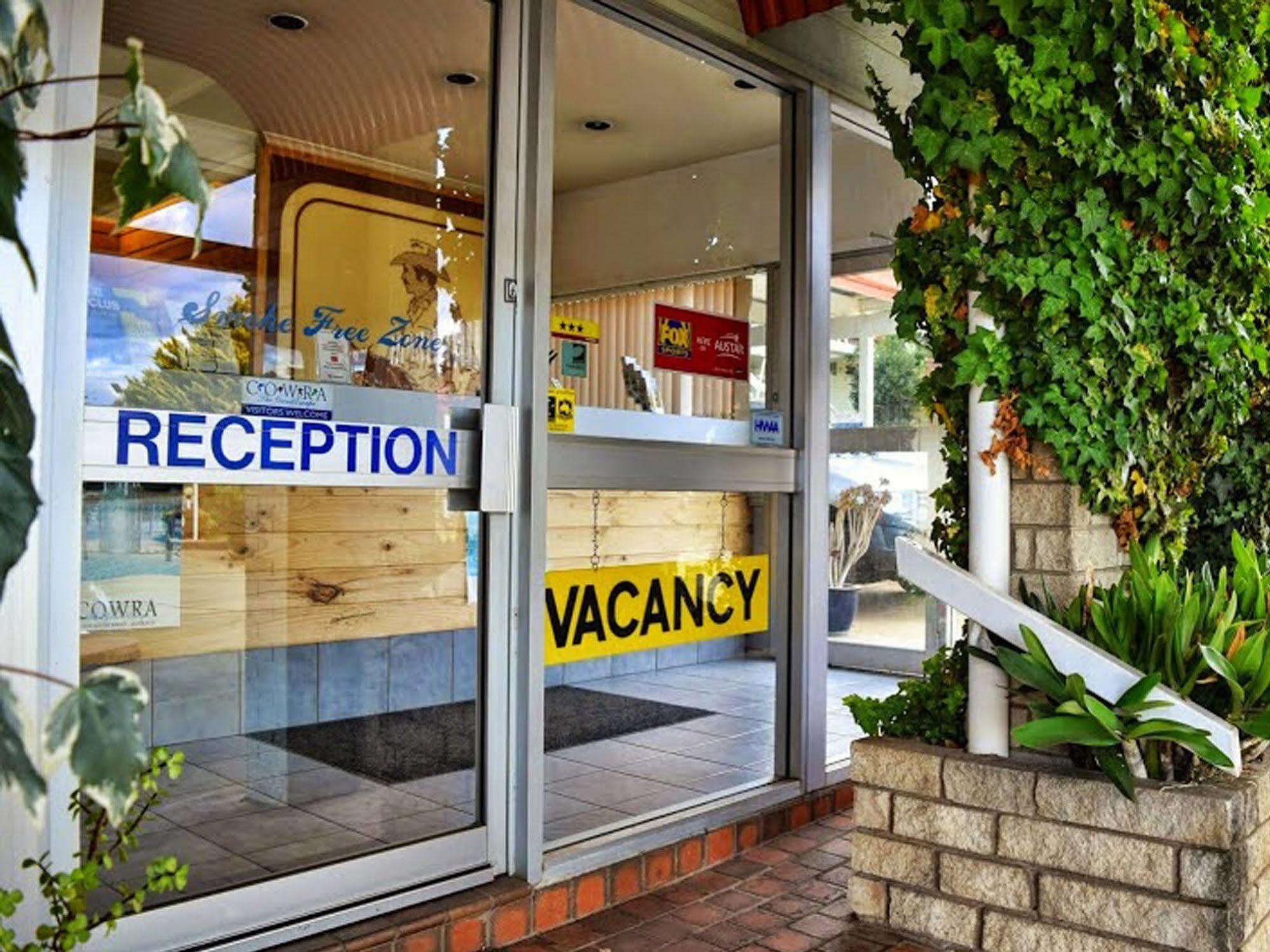Countryman Motor Inn Cowra Exterior foto